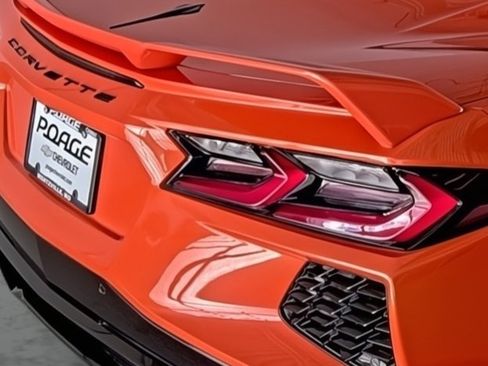 Used 2020 Chevrolet Corvette Stingray Premium Cpe w/ 3LT Preferred Equipment Group image 15