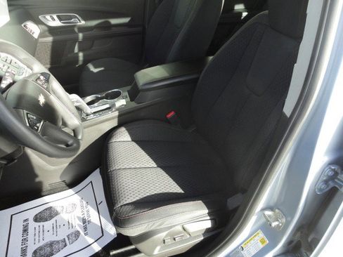 Used 2015 Chevrolet Equinox LS image 4