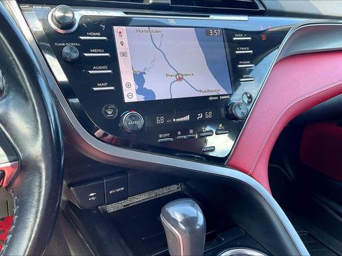 Used 2019 Toyota Camry XSE w/ Navigation Package FWD image 6