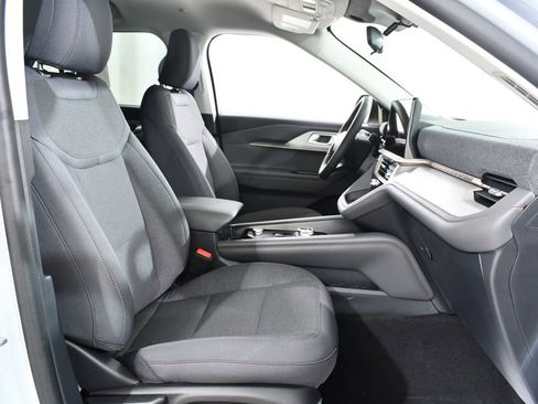 New 2026 Ford Explorer Active AWD/4WD image 10