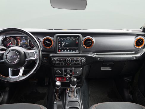 Used 2022 Jeep Gladiator Mojave w/ Cold Weather Group AWD/4WD image 9