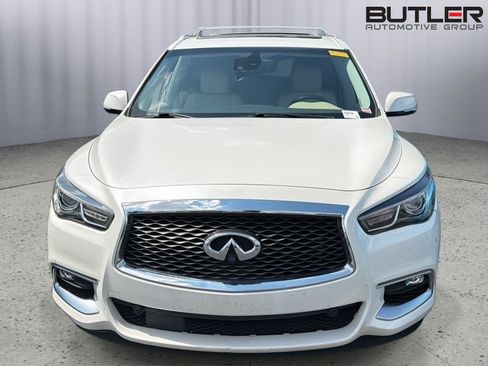 Used 2016 INFINITI QX60 FWD w/ Deluxe Technology Package image 3