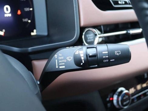 New 2026 Mitsubishi Outlander SEL image 22