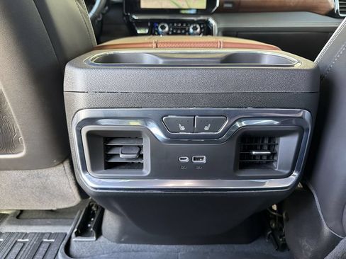 Used 2024 GMC Sierra 3500 Denali Ultimate AWD/4WD image 23