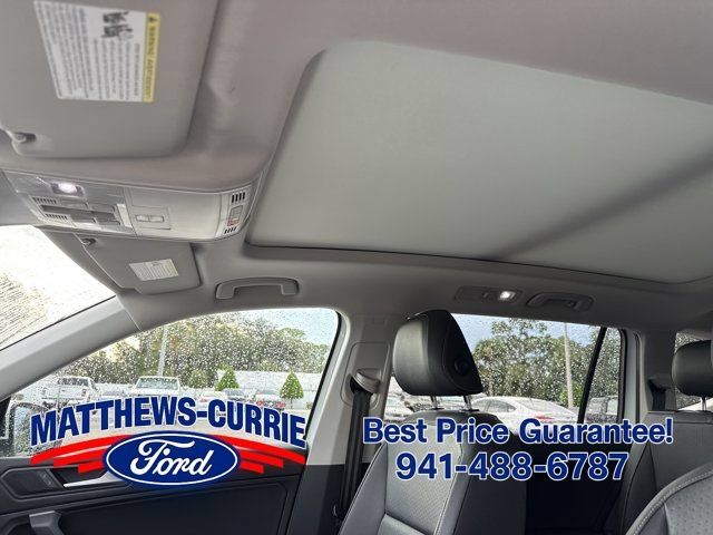Used 2020 Volkswagen Tiguan SEL FWD image 10
