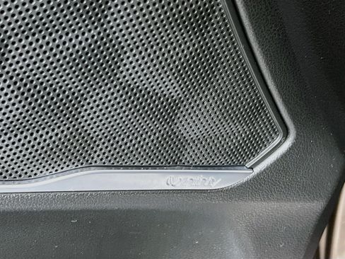 Used 2020 Hyundai Santa Fe Limited FWD image 19