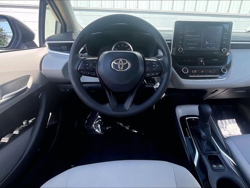 Used 2021 Toyota Corolla LE w/ Carpet Mat Package (TMS) image 6