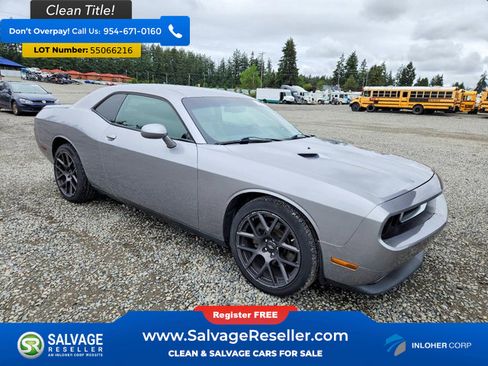 Used 2013 Dodge Challenger SXT RWD image 5