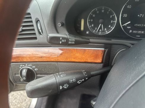 Used 2005 Mercedes-Benz E 320 Sedan image 22