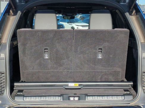 Used 2023 Land Rover Discovery S R-Dynamic image 35