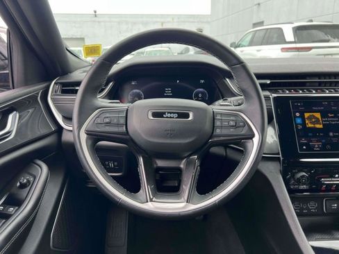 Certified 2022 Jeep Grand Cherokee Altitude AWD/4WD image 14