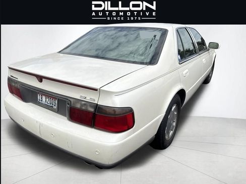 Used 2001 Cadillac Seville SLS FWD image 3