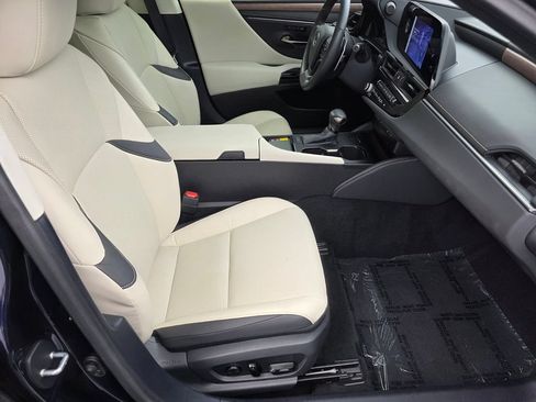Used 2025 Lexus ES 350 w/ Premium Package FWD image 27