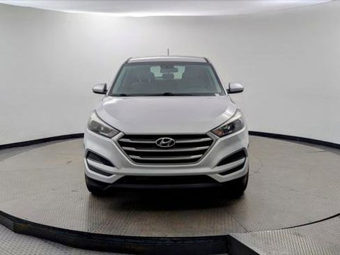 Used 2017 Hyundai Tucson SE image 12