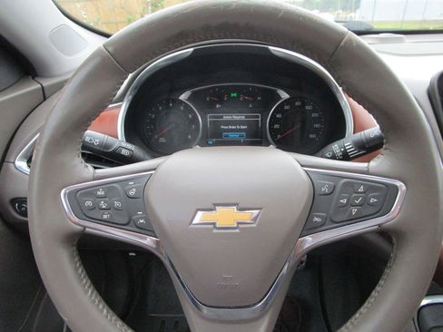 Used 2016 Chevrolet Malibu Premier w/ Driver Confidence Package II FWD image 27