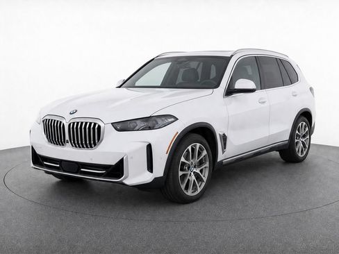 Used 2024 BMW X5 xDrive40i w/ Parking Assistance Package AWD/4WD image 34