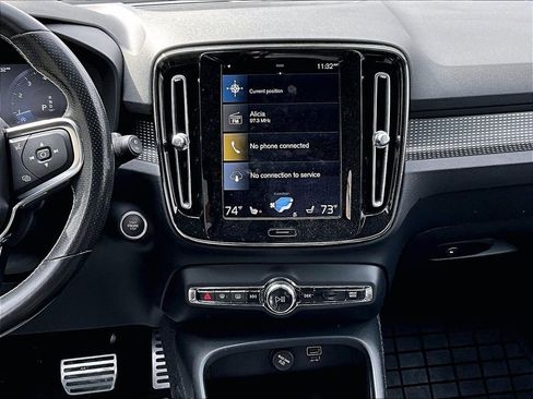 Used 2021 Volvo XC40 T5 R-Design w/ Climate Package image 6