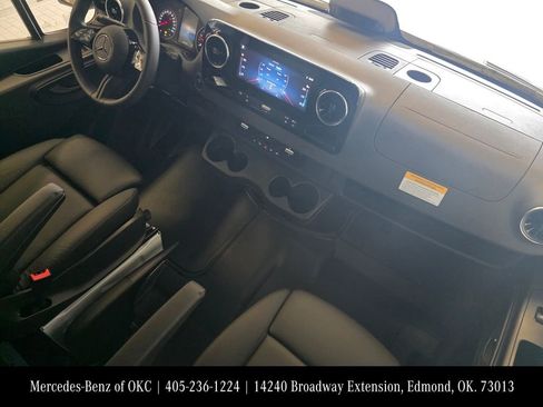 New 2025 Mercedes-Benz Sprinter 2500 image 11