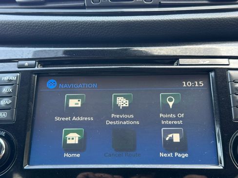 Used 2017 Nissan Rogue SV w/ Sun & Sound Touring Package AWD/4WD image 39