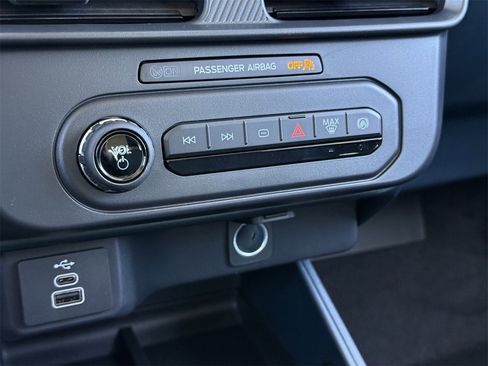 New 2025 Ford Maverick XL w/ Equipment Group 102A image 57