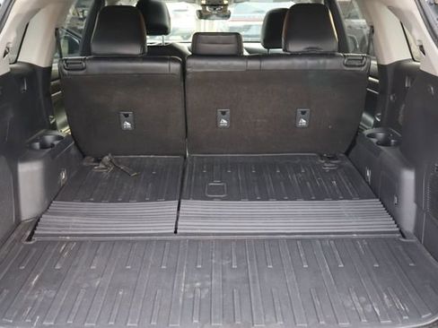 Used 2022 Toyota Highlander Limited AWD/4WD image 11