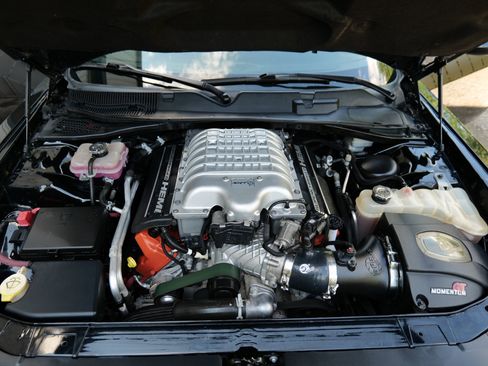 Used 2015 Dodge Challenger SRT Hellcat image 50