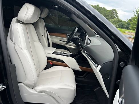 Used 2026 Cadillac Vistiq Sport w/ LPO, Floor Liner Package AWD/4WD image 52