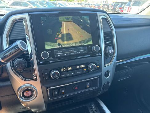Used 2020 Nissan Titan SV w/ SV Convenience Package RWD image 23