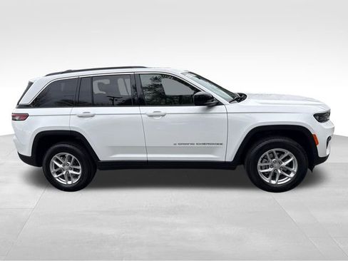 New 2026 Jeep Grand Cherokee Laredo AWD/4WD image 8