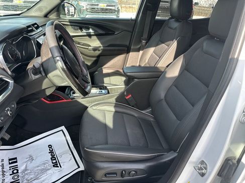 Used 2022 Chevrolet TrailBlazer RS w/ Technology Package image 9