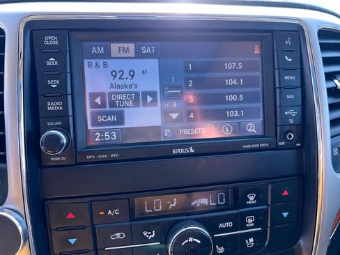 Used 2012 Jeep Grand Cherokee Overland AWD/4WD image 16