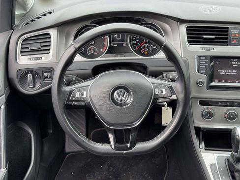 Used 2015 Volkswagen Golf S FWD image 11