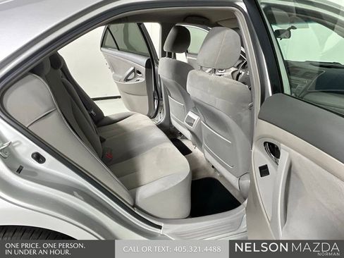 Used 2008 Toyota Camry LE image 15