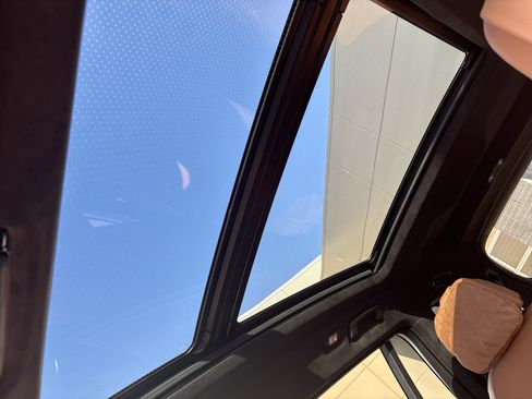 Used 2022 BMW X7 xDrive40i w/ M Sport Package image 27