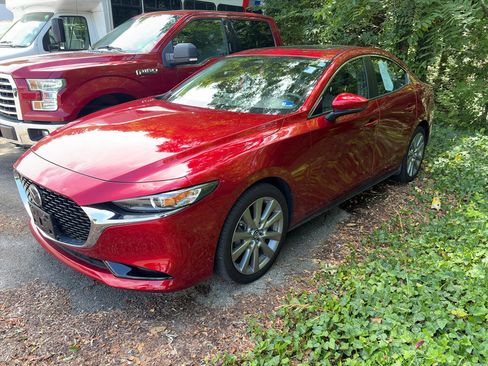 Used 2025 MAZDA MAZDA3 s FWD image 1