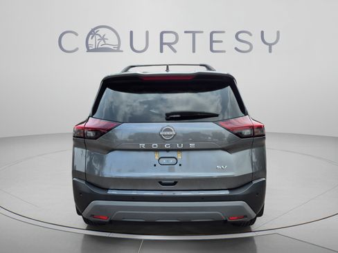 Certified 2023 Nissan Rogue SV w/ SV Premium B Package FWD image 6