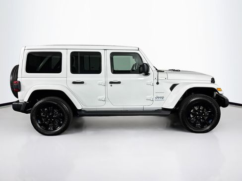 Used 2023 Jeep Wrangler Unlimited Sahara w/ Cold Weather Group AWD/4WD image 12