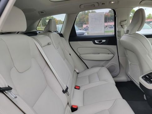 Used 2024 Volvo XC60 B5 Ultimate image 18