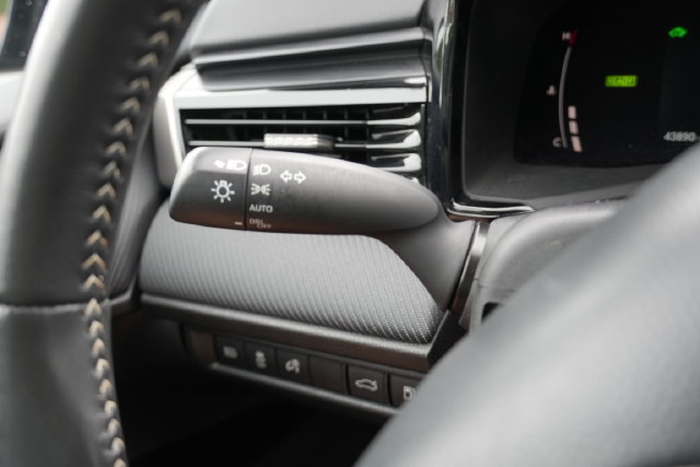 Used 2025 Toyota Camry SE FWD image 27