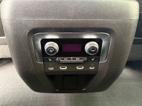 Used 2023 GMC Yukon XL Denali Ultimate image 16