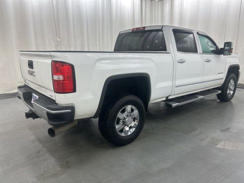 Used 2019 GMC Sierra 2500 SLT w/ Duramax Plus Package image 4