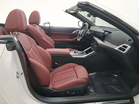 Certified 2025 BMW M440i Convertible w/ Premium Package image 26