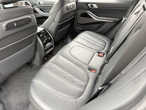 Used 2025 BMW X5 xDrive50e AWD/4WD image 17