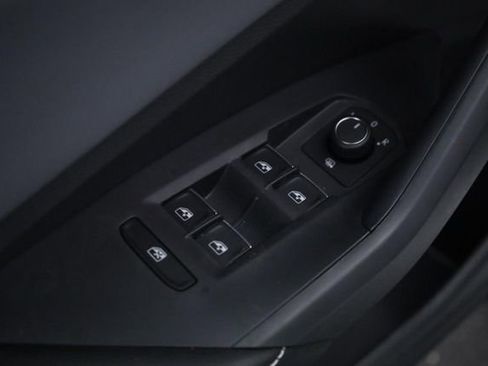 New 2026 Volkswagen Jetta SE image 9