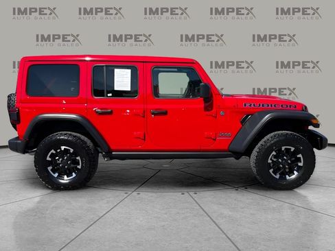 Used 2025 Jeep Wrangler Unlimited Rubicon 4xe w/ Convenience Group AWD/4WD image 6