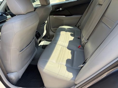 Used 2014 Toyota Camry XLE image 14