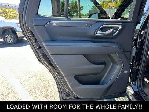 Used 2023 GMC Yukon AT4 w/ AT4 Premium Package AWD/4WD image 13