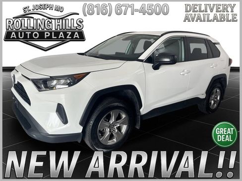Used 2022 Toyota RAV4 LE AWD/4WD image 1