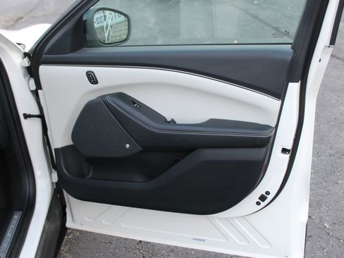 Used 2023 Ford Mustang Mach-E Premium image 12