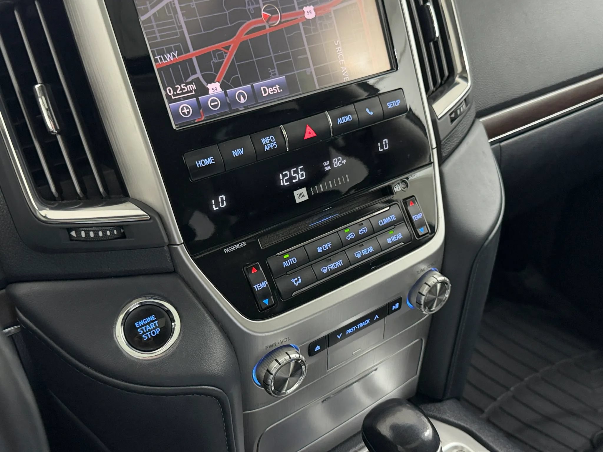 Used 2018 Toyota Land Cruiser AWD/4WD image 77